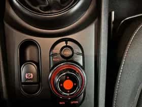 MINI Clubman (2016) thumbnail 24