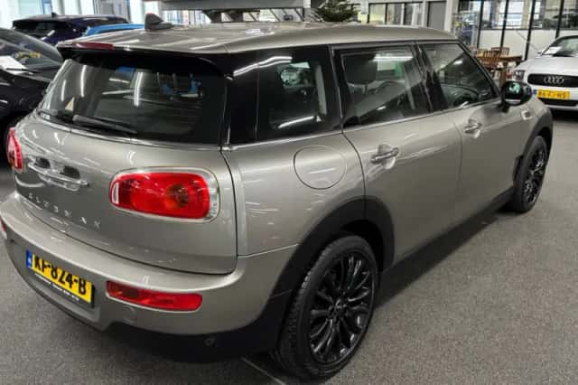 MINI Clubman (2016) thumbnail 6