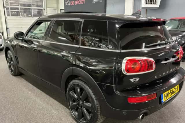 MINI Clubman (2016) thumbnail 2