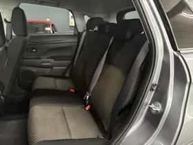 Mitsubishi ASX (2016) thumbnail 31