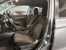 Mitsubishi ASX (2016) thumbnail 9