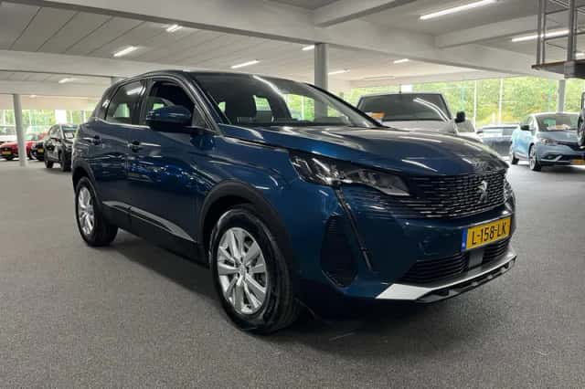 Peugeot 3008 (2021) thumbnail 3