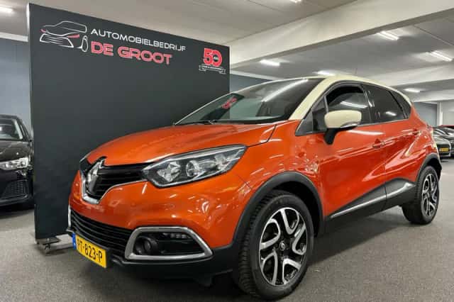 Renault Captur (2016) thumbnail 1