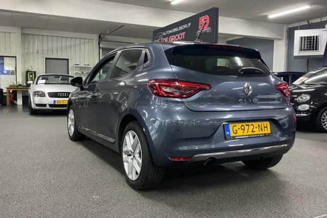 Renault Clio (2019) thumbnail 4
