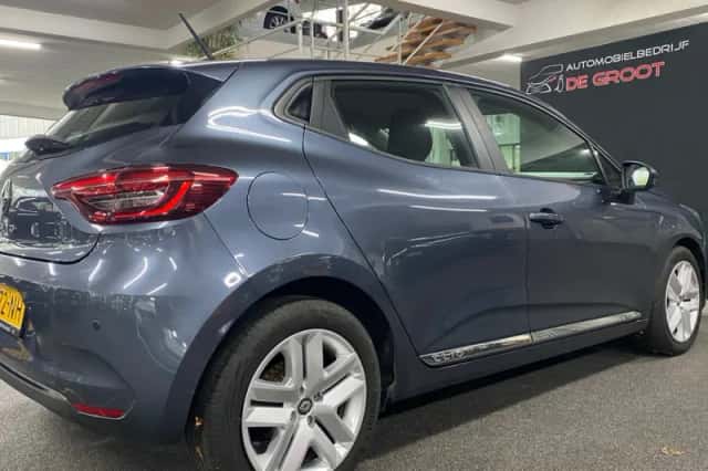 Renault Clio (2019) thumbnail 6