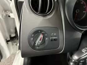 SEAT Ibiza (2013) thumbnail 12