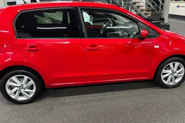 SEAT Mii (2015) thumbnail 5