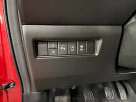 Suzuki Swift (2022) thumbnail 11