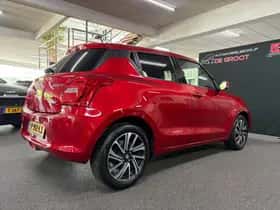 Suzuki Swift (2022) thumbnail 5