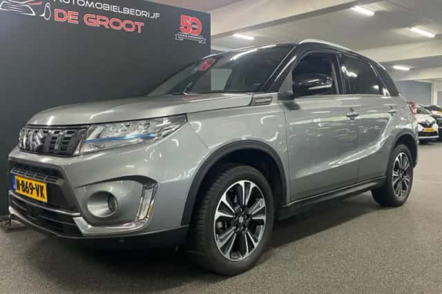 Suzuki Vitara (2022) thumbnail 1