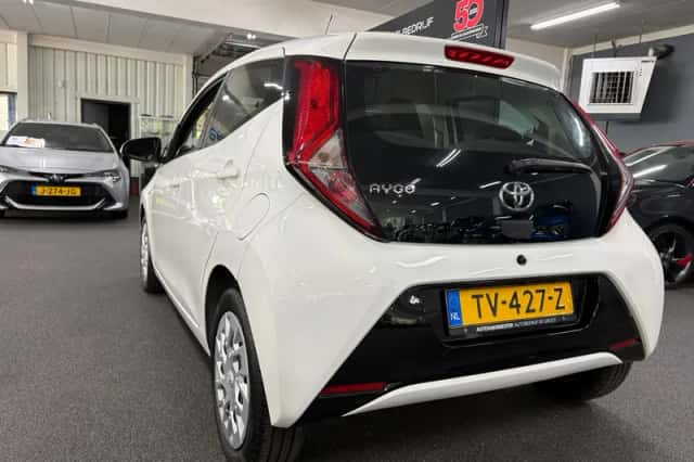 Toyota Aygo (2018) thumbnail 3