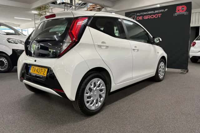 Toyota Aygo (2018) thumbnail 5