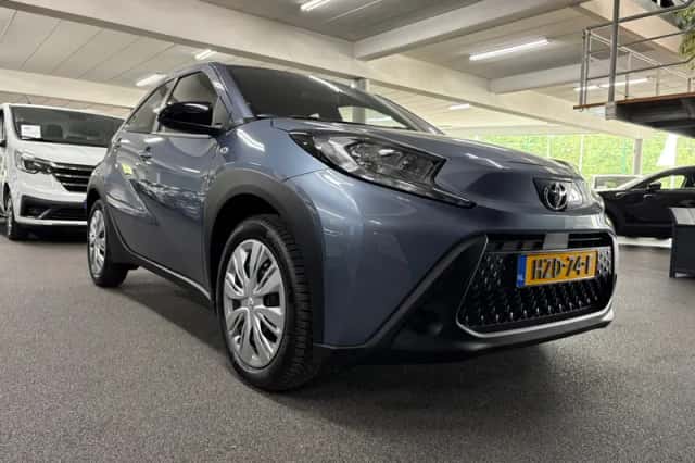 Toyota Aygo X (2025) thumbnail 2