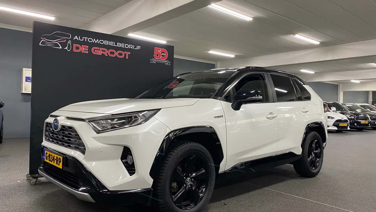 Toyota RAV4 (2019) — foto 1