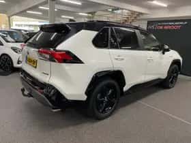 Toyota RAV4 (2019) thumbnail 6