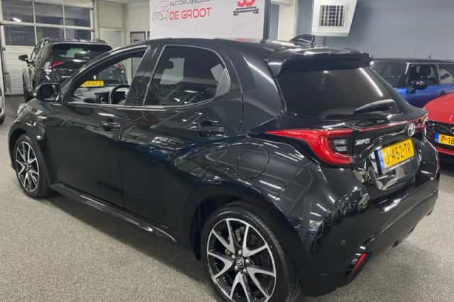 Toyota Yaris (2020) thumbnail 4