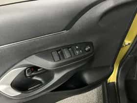 Toyota Yaris Cross (2023) thumbnail 17