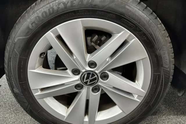 Volkswagen Golf (2021) thumbnail 6