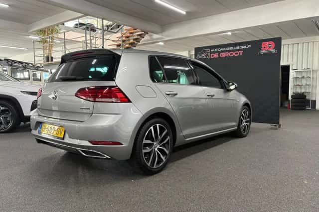 Volkswagen Golf (2020) thumbnail 5