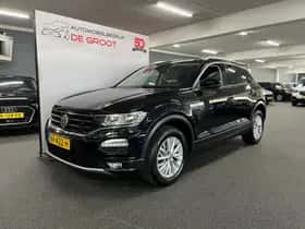 Volkswagen T-Roc (2019) thumbnail 2