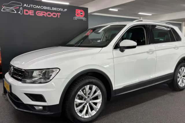 Volkswagen Tiguan (2019) thumbnail 2