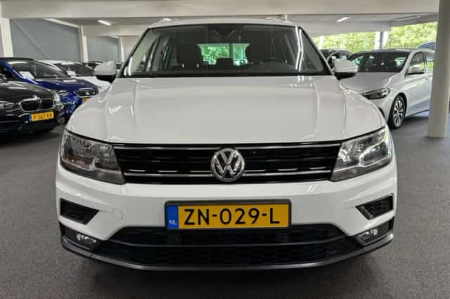 Volkswagen Tiguan (2019) thumbnail 3