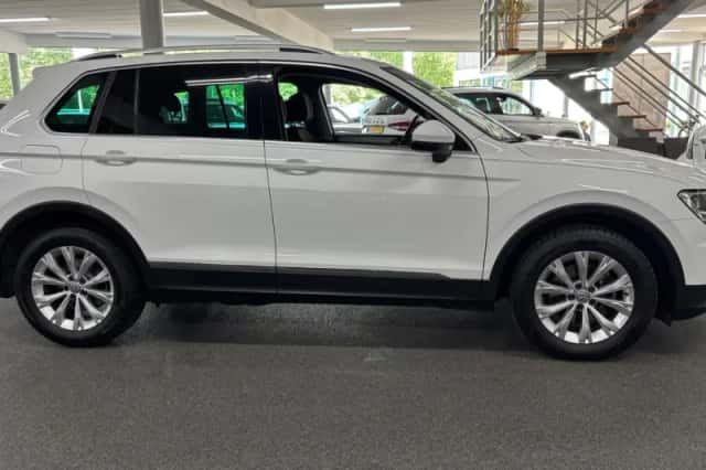 Volkswagen Tiguan (2019) thumbnail 5