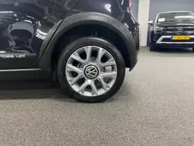 Volkswagen Up! (2016) thumbnail 34