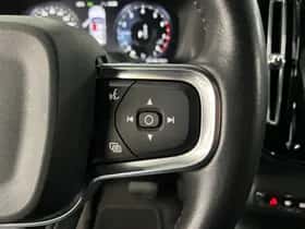 Volvo XC40 (2018) thumbnail 14