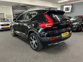 Volvo XC40 (2018) thumbnail 3