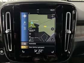 Volvo XC40 (2018) thumbnail 23