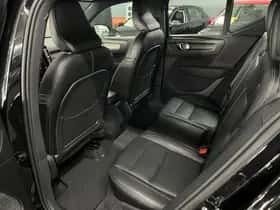 Volvo XC40 (2018) thumbnail 33
