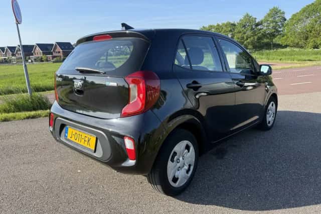 Kia Picanto (2020) thumbnail 3