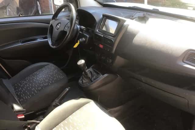 Opel Combo (2018) thumbnail 6
