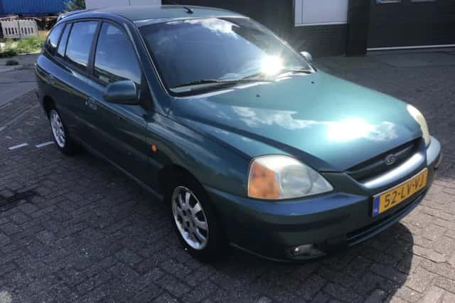 Kia Rio (2004) thumbnail 2