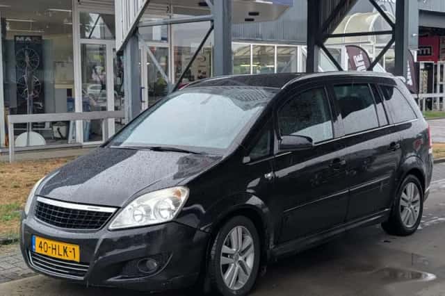 Opel Zafira (2008) thumbnail 1