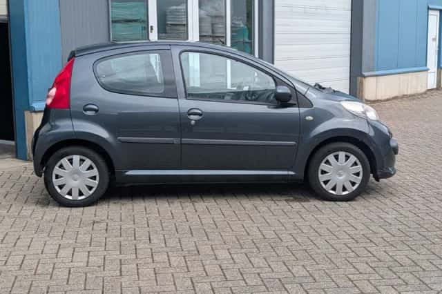 Peugeot 107 (2008) thumbnail 5