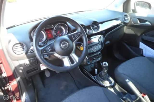 Opel Adam (2015) thumbnail 2
