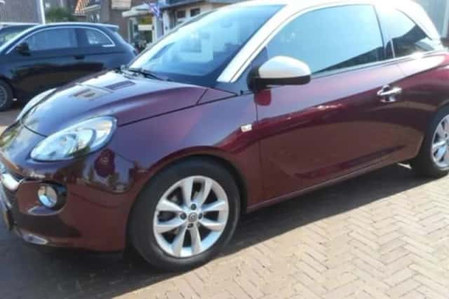 Opel Adam (2015) thumbnail 3