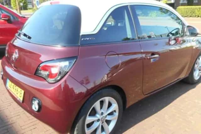 Opel Adam (2015) thumbnail 4