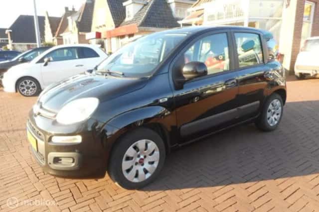 Fiat Panda (2015) thumbnail 2
