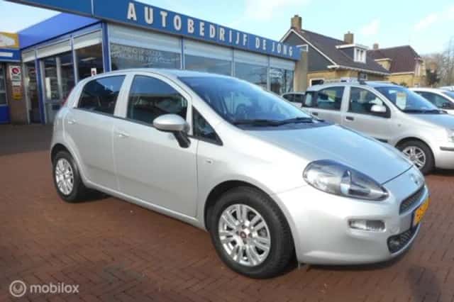 Fiat Punto (2016) thumbnail 1