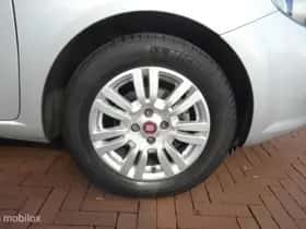 Fiat Punto thumbnail 13
