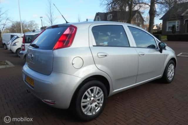 Fiat Punto (2016) thumbnail 4
