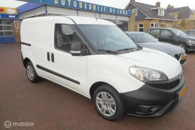 Fiat Doblò (2018) thumbnail 1