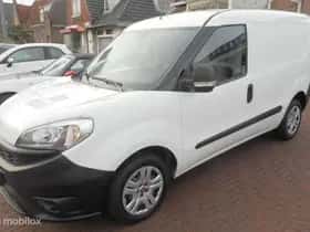Fiat Doblò (2018) thumbnail 3