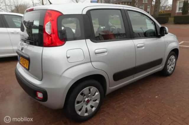 Fiat Panda (2015) thumbnail 5