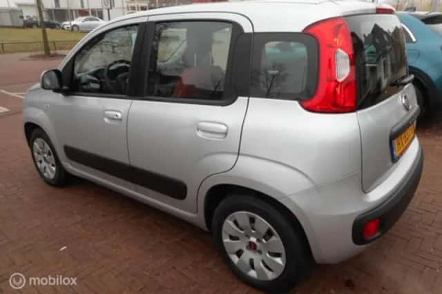 Fiat Panda (2015) thumbnail 6