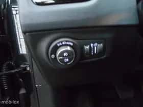 Jeep Compass thumbnail 25