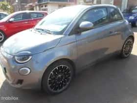 Fiat 500e (2022) thumbnail 4